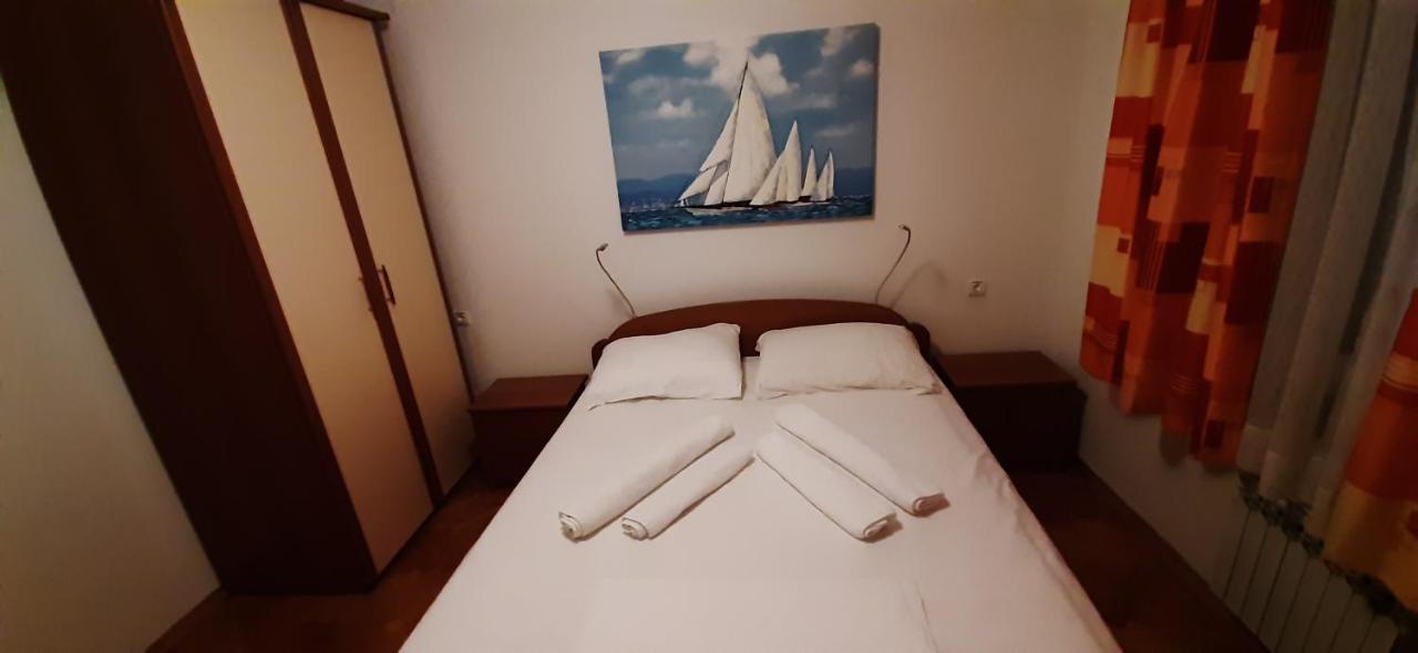 Apartment Krajacic Krk Town Esterno foto